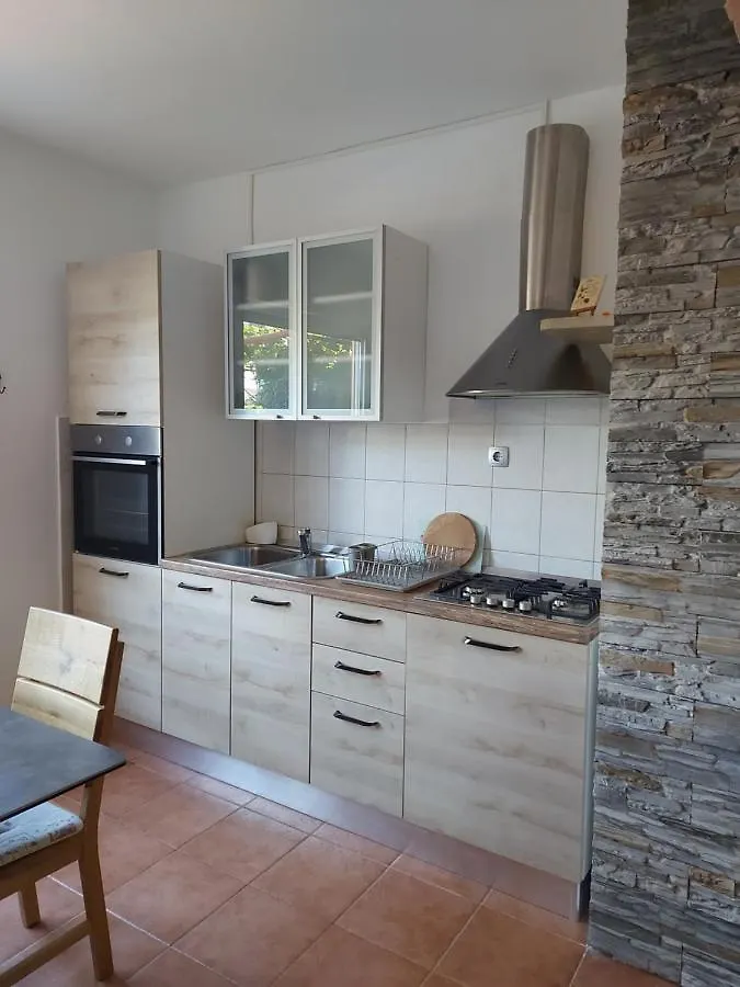 Apartment Maskarin Rab Mundanije Croatia