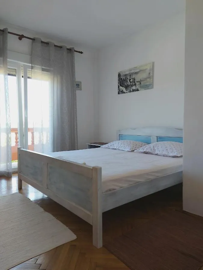 Apartment Maskarin Rab Mundanije Croatia