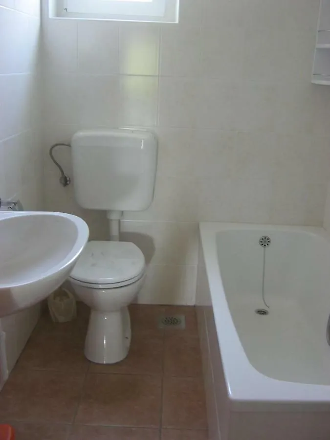 Apartment Maskarin Rab Mundanije Croatia