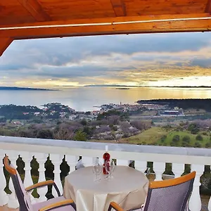 Apartment Panorama View Zeljko Scerbe, Mundanije